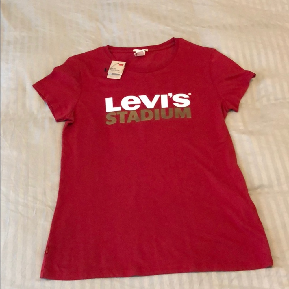 Levi’s stadium women’s T-shirt Large nwt Large